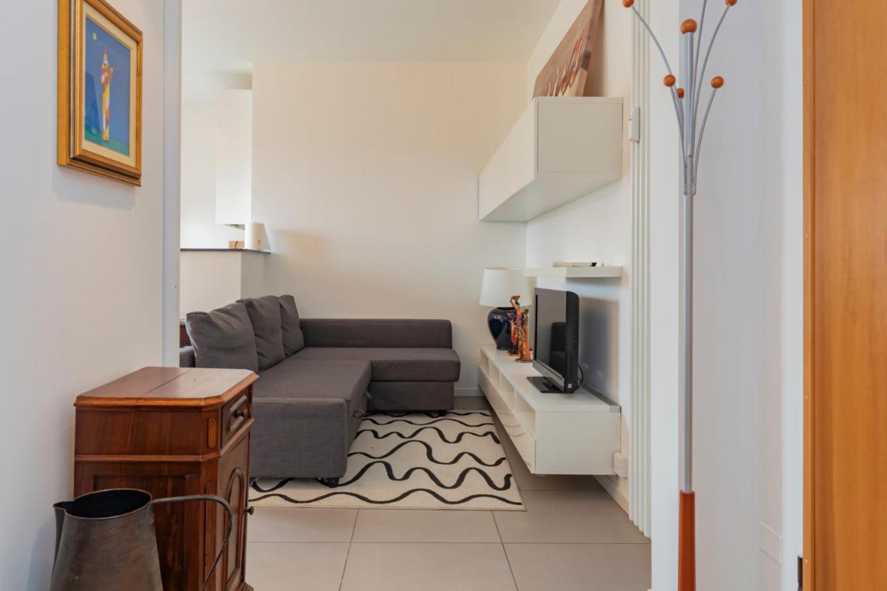 Cosy 1 Bed Flat With Terrace Apartment Milan Exterior photo