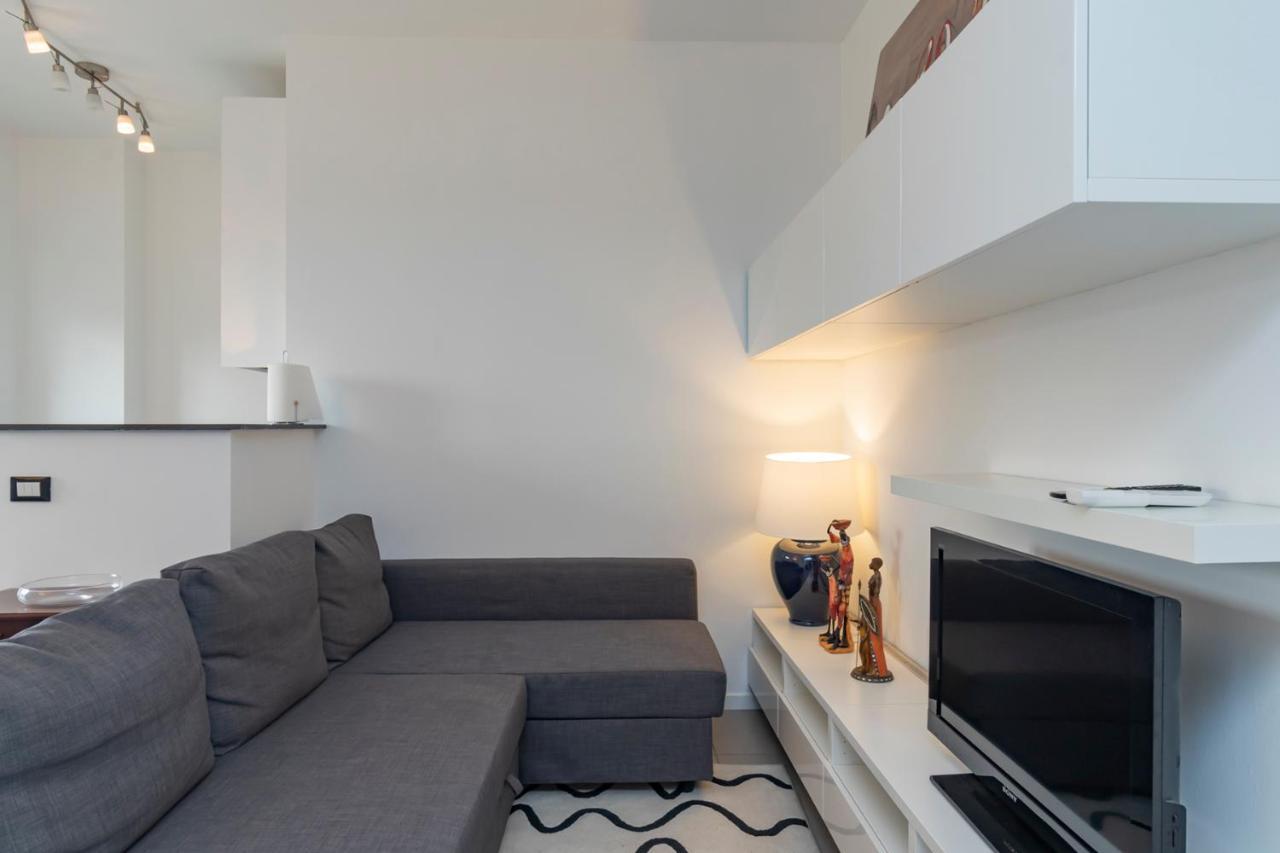 Cosy 1 Bed Flat With Terrace Apartment Milan Exterior photo